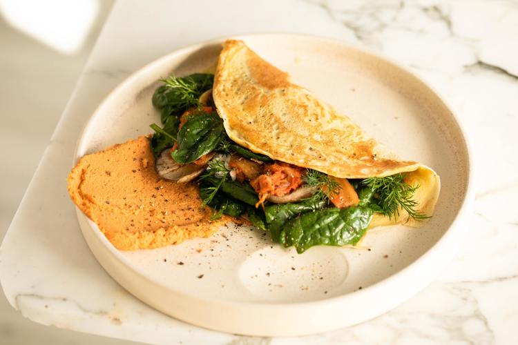 Omelette Crepes with Hummus and Spinach - Crepes Recipe