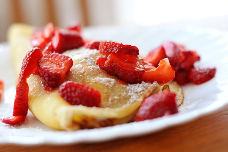 Strawberry Crepes with Powdered Sugar Recipe
