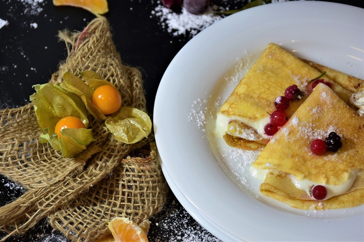 Crepes with Cream Cheese, Red Currants and Blackberries Recipe